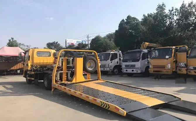 西岗区汽车中途维修案例
